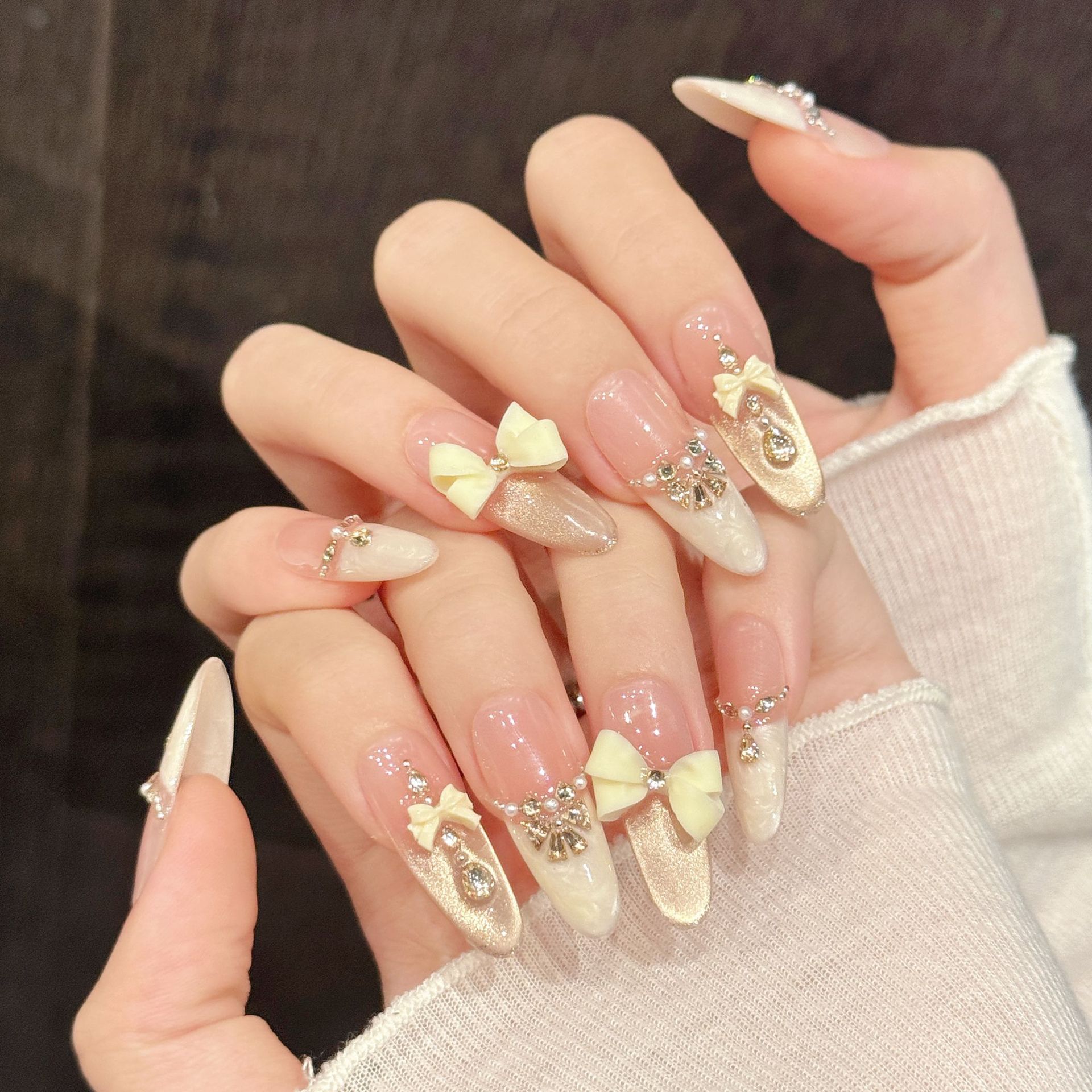 10 قطعة الصحافة اليدوية على ال - مراجعة Nail Art Press On وسعره